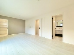 センスある内装が魅力な、完成したばかりの新築戸建を是非一度ご覧になってみてください。