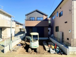 こちらの住宅を夢のマイホームにいかがでしょうか。きっとお写真では伝わらない良さがお分かりいただけます。