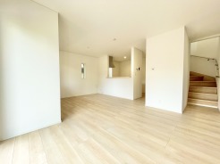 1号棟 家族の団らんスペースのリビングは約17.25帖