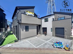 【長期優良住宅】ご家族の車はもちろん、来客用としても使えるゆとりがあります。