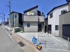 1号棟 外水栓も備えているため、車や自転車のお手入れ、ガーデニングにも便利です。