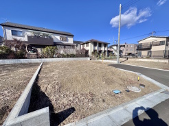 完成な場所に綺麗な区画割をした安心の分譲地。