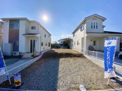 閑静な住宅街に作られる新築戸建で、前面道路が広く駐車もストレスなく可能。　