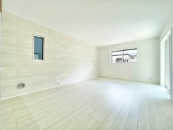 一部アクセントクロスが使用されていて、おしゃれな空間に◎