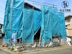 【角地◎】現地に立ってみると、写真では伝わりきらない居心地の良さがあります。
ぜひ一度、実際にご体感いただきたい物件です。
