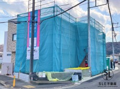 現在建築中ですが、近隣の同建築会社にて建物の仕様を見る事も可能です。