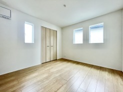 全居室収納付き・６帖以上のため、ゆったりとした暮らしを楽しむことができます。