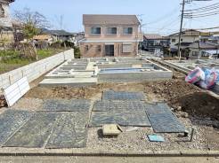 1号棟 青空が良く映える物件ですね。