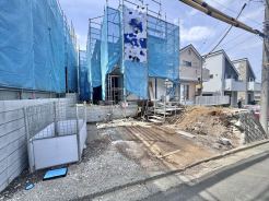 やや道路面から高さがございますので、プライバシーの確保・陽当り良好の住宅となっております