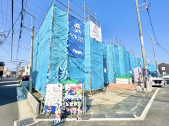 全棟土地39坪以上で駐車2台可能です。分譲地で道路は行き止まりのため、交通量も少なく駐車もストレスなくできそう。