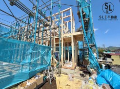 秦野市曽屋１丁目