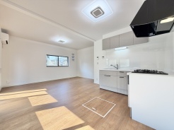 水回りは全て新規取り換え済みでまるで新築のような仕上げに。