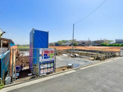 1号棟 耐震等級３に加え、制震ダンパー搭載で繰り返す地震に強い構造となっております。