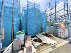 夜間でも街灯が設置されているため、防犯面でも安心感のある住環境となっています
