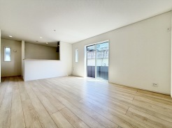※掲載の写真はモデルハウスを撮影したもので、実際の建物とは仕様・間取り・サイズ等が異なる場合があります。詳細は現地またはスタッフまでお問い合わせください。