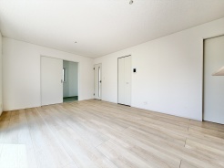 ※掲載の写真はモデルハウスを撮影したもので、実際の建物とは仕様・間取り・サイズ等が異なる場合があります。詳細は現地またはスタッフまでお問い合わせください。