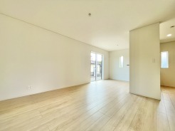 秦野市堀西