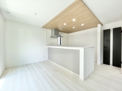 ※掲載の写真はモデルハウスを撮影したもので、実際の建物とは仕様・間取り・サイズ等が異なる場合があります。詳細は現地またはスタッフまでお問い合わせください。