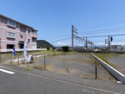 ■アフターサポート
安心して暮らしていただくために、引き渡し2年後の無料点検を実施し、5年間のシロアリ保証、10年間の構造上主要な部分と防水の保証も完備しています。
《引き渡し後無料点検・構造上主要な部分の防水保証・地盤の品質保証・シロアリ保証など》