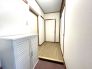 玄関部分と各部屋への通路部分