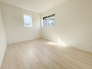 8号棟 2階洋室6帖のお部屋にはサービスルーム2帖があり、様々な用途でご活用いただけます◎