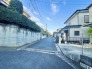 前面道路からの駐車はスムーズにすることが出来ます。