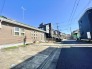 前面道路は車通りが比較的少なく、落ち着いて駐車いただけます♪