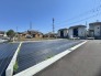 4号地 近隣に遮るものがないため、陽当たり良好です。