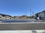 4号地 前面道路は比較的交通量が少なく、落ち着いて駐車していただけます。