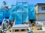 ～18帖超のＬＤＫ/広々ＷＩＣ付4ＬＤＫ新築戸建～
外からの印象も、暮らし心地も、どちらも満足いただけるお住まいです。