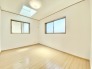オール電化住宅になります。建築年月も2012年9月となっております。