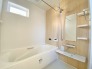 日々の疲れをこちらの浴室でごゆっくりと癒してください。浴室乾燥機も付いておりますので、雨の際も比較的安心です。