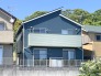 前面に遮るものがなく、開放感のある眺望が魅力の住まい。風通しも心地よく、静かな環境で集中して取り組めるワークスペースとしても適しており、日々の暮らしに安らぎと充実感をもたらしてくれます
