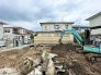 青々としたお空がとても気持ち良いですね。明るい住宅は自然と気持ちまで明るくなってきそうですね。
