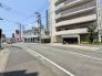 小田急小田原線「伊勢原」駅徒歩5分の利便性◎です。小学校も徒歩10分、中学校徒歩5分のため、お子様の生活環境も良好です。