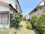 隣地との距離もとれ陽当たり良好です。