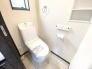 落ち着いたトイレは、リラックスできる場所として機能します。緊張やストレスを解消し、心地よい時間を過ごす場所として利用できます。ゆったりとしたトイレの環境は、日常生活での疲れを癒すのに役立ちます。
