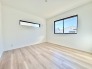 1号棟 1階洋室6.5帖のお部屋にはウォークインクローゼット収納付き♪