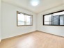 2面採光のとれた明るいお部屋です。