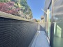 バルコニーからは三川公園が望め開放感を味わうことが出来ます。前面には建物はございませんのでプライバシーも守られます。