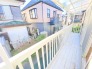 2つの部屋を行き来できるワイドバルコニーとなっています。