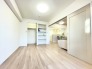 洋室6帖のお部屋にはウォークインクローゼット収納付き◎