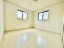 2階洋室6.62帖のお部屋。