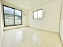 2階洋室6帖のお部屋。各居室収納付きのためお部屋を最大限有効活用していただけます◎