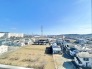全面には遮るものがなく陽当たり・通風ともに良好な立地です。