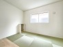 7号棟 心安らぐ畳のお部屋がリビングの隣にあります◎