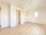 2階洋室8.25帖のお部屋はウォークインクローゼット収納付きのため、洋服はもちろんおもちゃの収納にも便利です◎