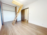 2階洋室6帖のお部屋は収納＋屋根裏収納付き◎