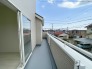 3号棟 2部屋から行き来できる続きバルコニーは南向きで陽当たり良好◎