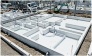 ■ベタ基礎工法
「鉄筋入りコンクリートベタ基礎」を標準採用。ベタ基礎は地面全体を基礎で覆うため、建物の荷重を分散して地面に伝えることができ、不動沈下に対する耐久性や耐震性を向上することができます。又、床下全面がコンクリートになるので防湿対策にもなります。